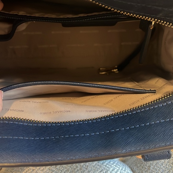 Michael Kors Dark Blue Leather Bag w Adjustable Strap - Picture 8 of 13